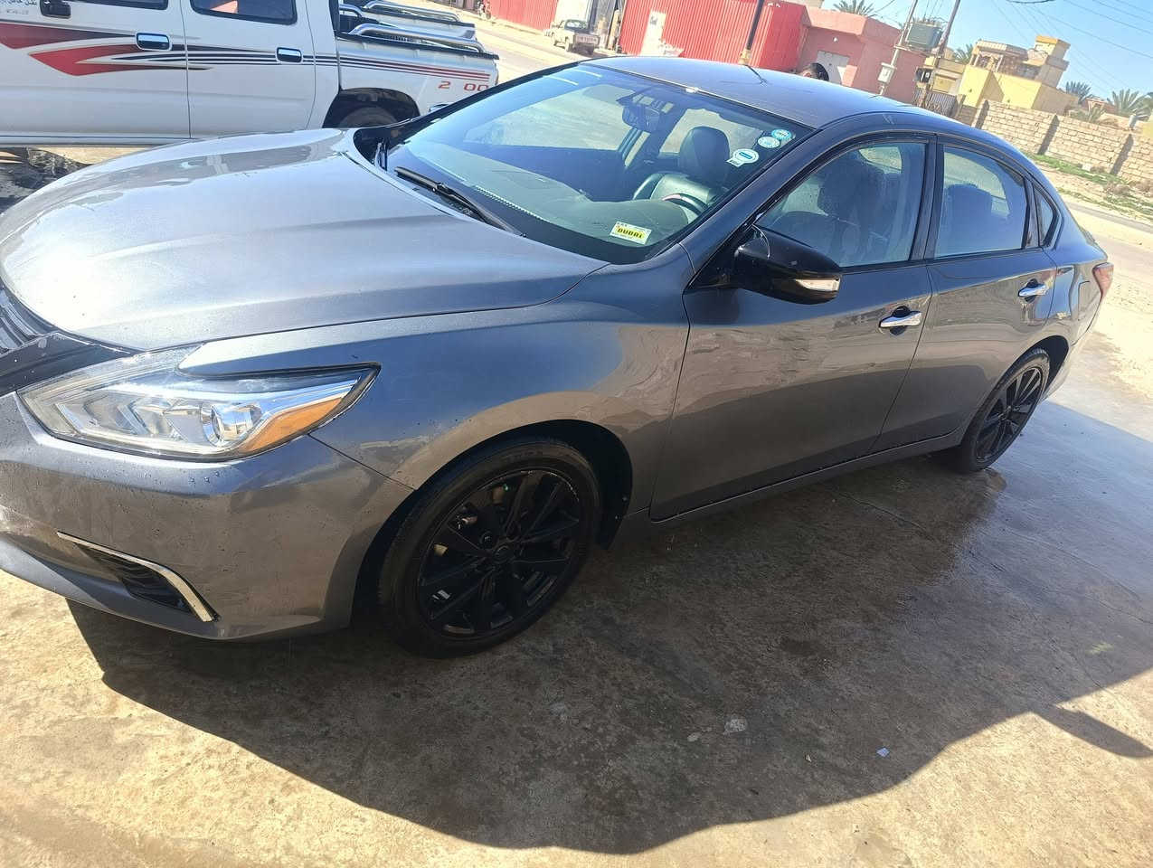 بيع مستعجل 
سيارة نيسان التما رقم اربيل
هزه رقم جديد
الضرر جاملغ وبونيد
ماشيه 110 ميل
السعر 130 
العنوان الشرقاط اسديرة
***********
