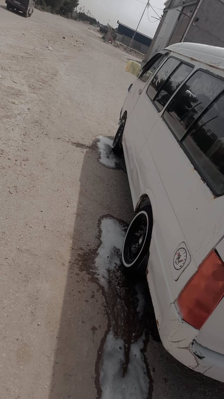سلام عليكم سياره جنبي ناصي البيع السياره بسمي مصفره هيه وغرامات سياره جهازه من كلشي عنوان السياره الدوانيه 
تخم تاير مكينه وكير وحداديه كله جاهز مو شراي لا تعبني ماتوجد عل فيس رقمي ***********السعر ٦٠

