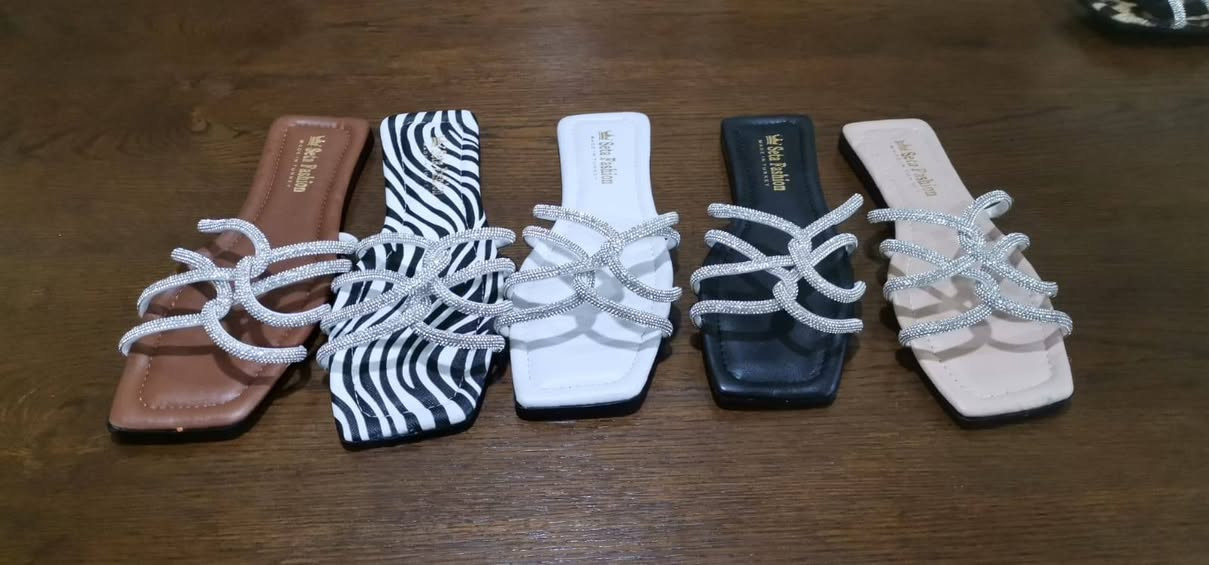 السلام عليكم حبايبي
عرض خاص لمدة يوم واحد على سعر التوصيل
سعر القطعة 8الف قطعتين 15الف
توصيل جميع المحافظات 3الف دينار
القياسات 37,38,39,40.41
سارعوا قبل نفاذ الكمية


**إذا كنت صاحب هذا الإعلان وتريد حذفه لأي سبب، رجاءا أرسل رسالة إلى الدعم الفني**