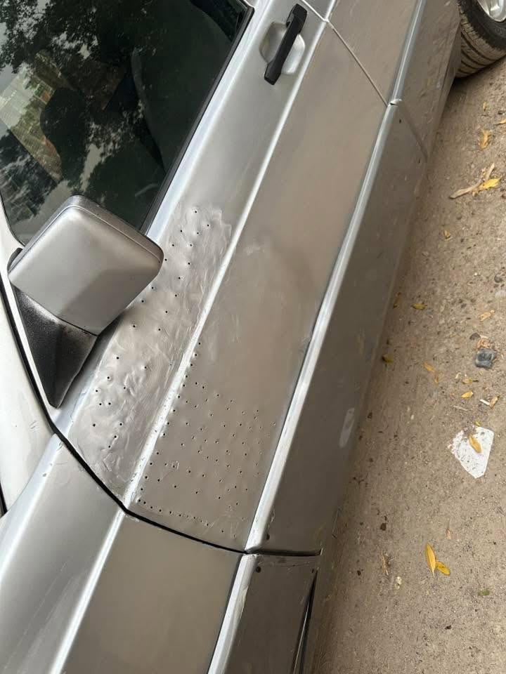 سلام عليكم للبيع مارسيدس 190طيارين محرك 300 بلادي 6سلندر جاهزة قفل سنتر لوك جام كهرباء رقم بغداد الدولي  تحويل ثاني يوم باسمي السعر 43وبيها مجال مكاني بغداد ***********
