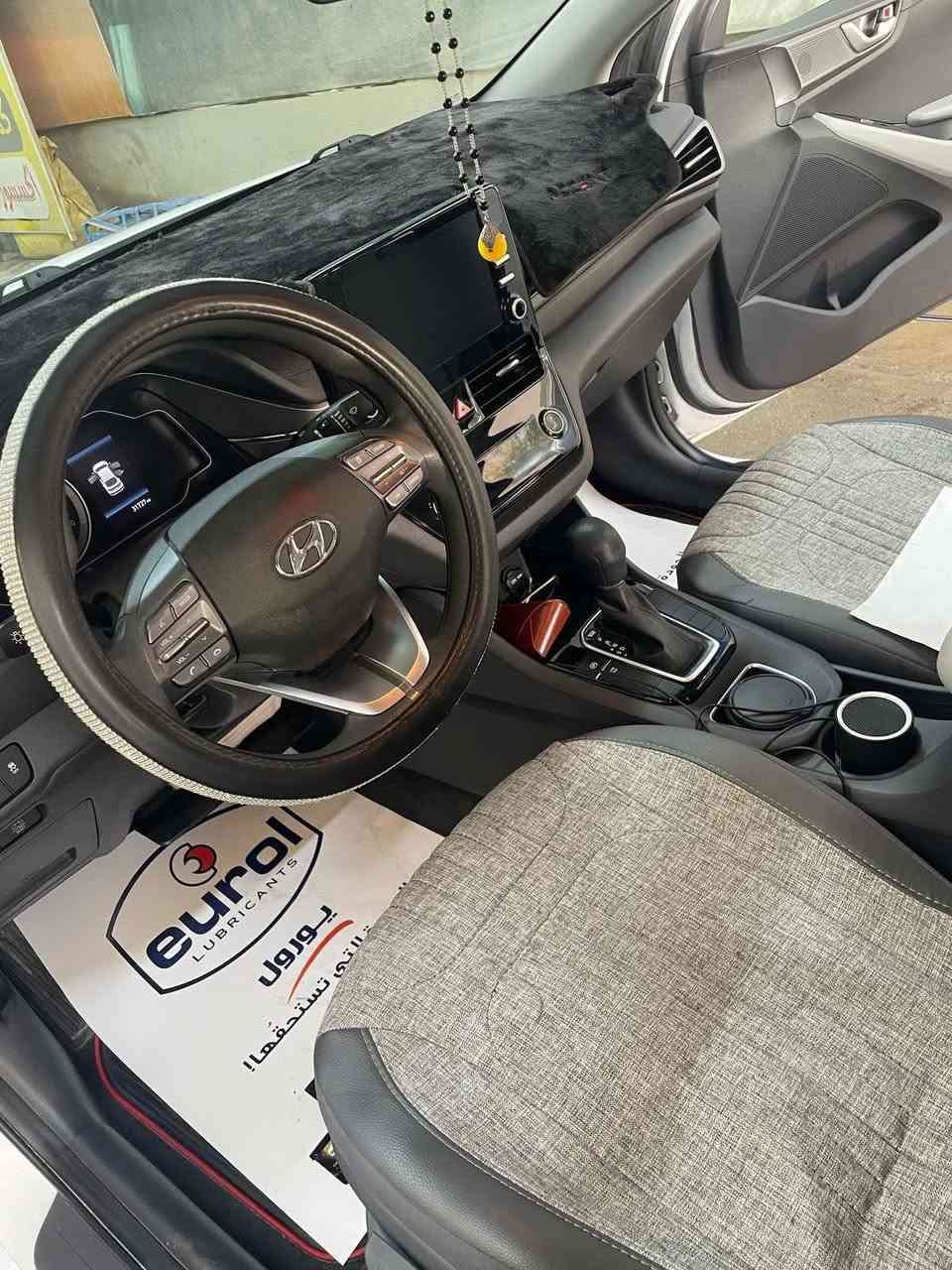 السلام عليكم
للبيع هونداي ايونك وارد امريكي هايبرد
موديل 2022
ماشيه 40
حادثه فقط دعاميه اماميه السيارة جاهزه بدون نقص 
السعر 123وبيه مجال 
مكاني بغداد 
الاتصال 
***********
