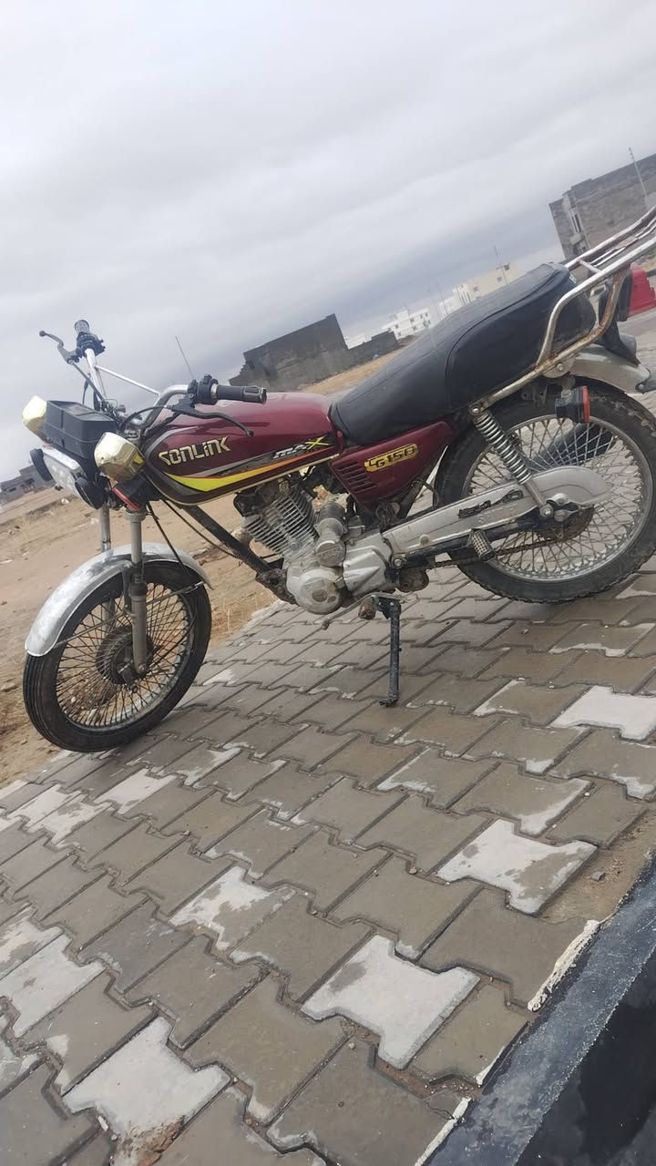 السلام عليكم ماطور للبيع اومراوس نامه برو سلف موديل ١٨+٥نمركير ومحرك شرط محرك مفتوح صالنصه كاتم انطيك بيهه شرط شلعه تشك الكاع شك ومعدل فول المكان تكريت مقابل باب الجامعه تكريت الرقم ***********
