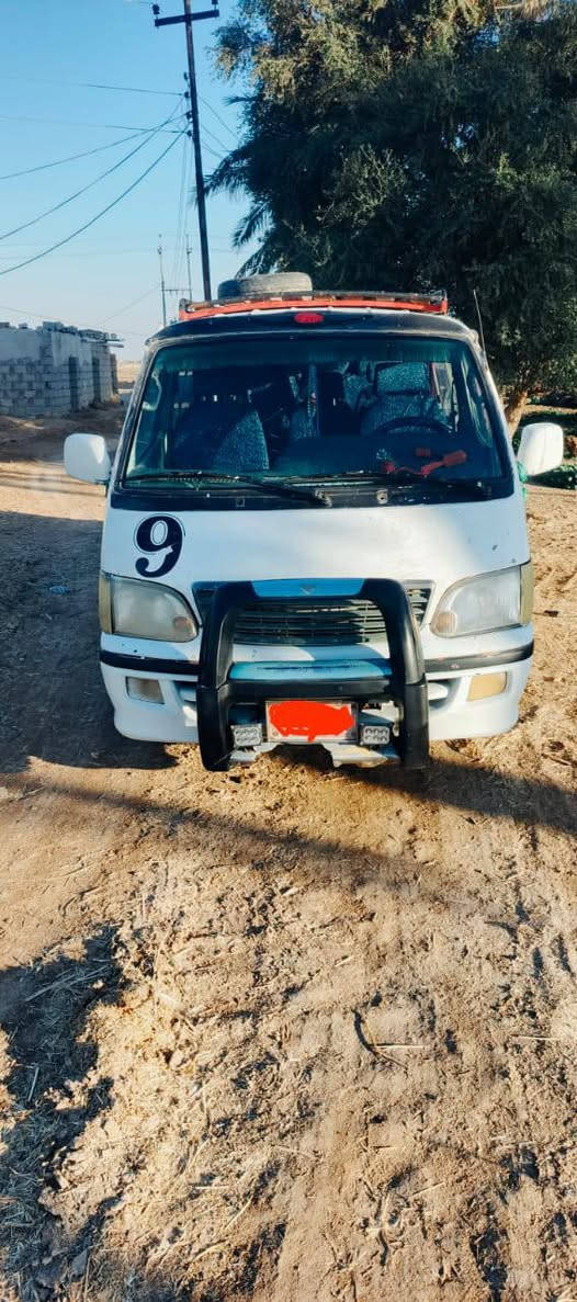 سلام عليكم اقره زين  فتون مديل 2009سياره حلوه ونضيفه مالت جناي مكينه كير اكسل بشرط لا تبخير ولا تنقيص مكينه كاز كاز ما تصرف تفر الدنيه ب خمسة الاف بيه بعض الخياسات سعر مناسب ب 55وبيه مجال للطيبين للتصال او واتساب ***********
