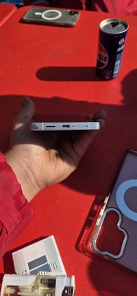 جهاز اس 25 الترا ذاكره 256 ضمان عين الفهد مستخدم  5اشهر ستخدام بيت مال...