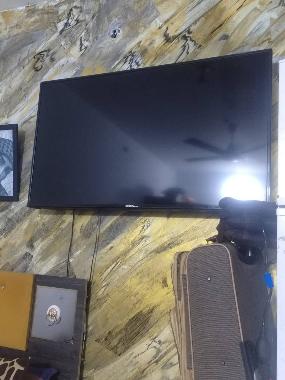 شاشه للبيع حجمها ٦٠ لو اكبر سعرها ٢٠٠ مكاني بغداد بياع


**إذا كنت صاحب هذا الإعلان وتريد حذفه لأي سبب، رجاءا أرسل رسالة إلى الدعم الفني**