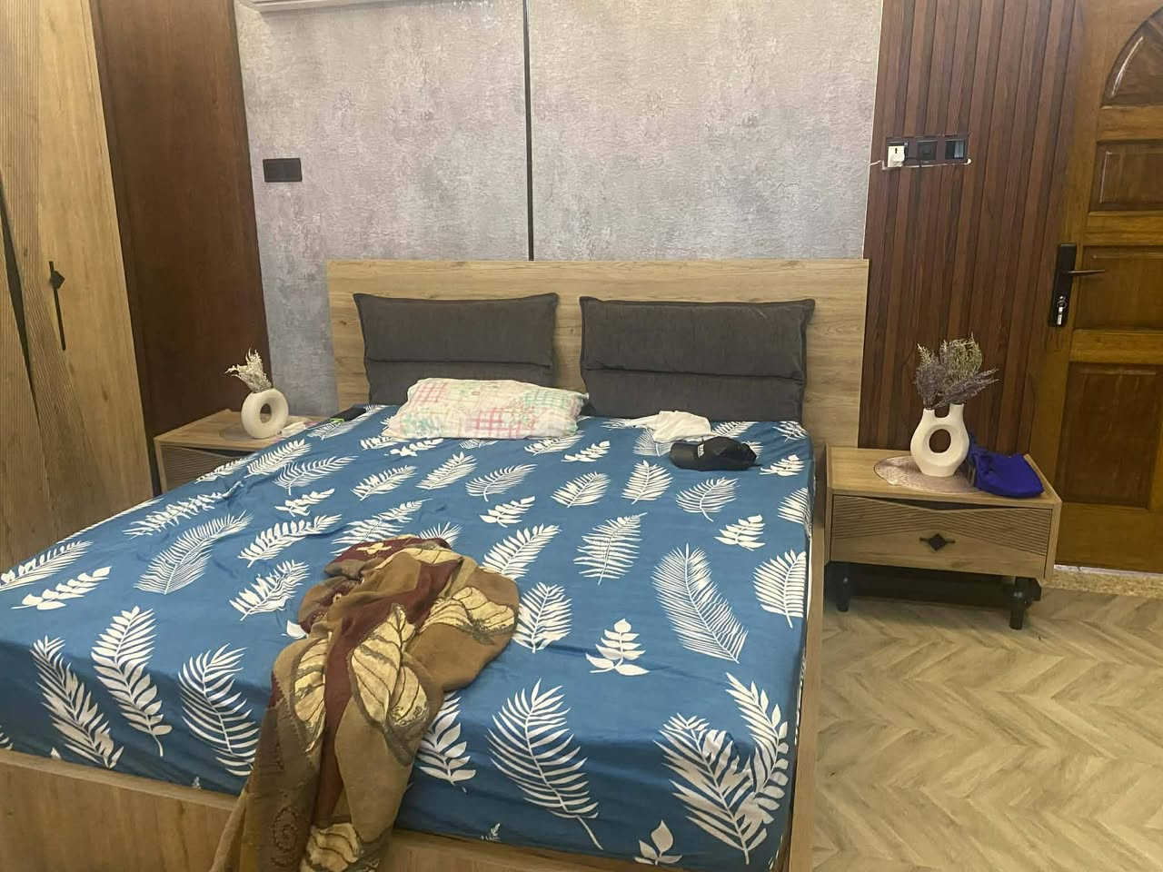 غرفه 12 قطعه ماخذيه ب5 مليون ابيعه ب3  والشاشه سامسونك بليبل حجم 65 ب مليون ابيعه مكان الدوره


**إذا كنت صاحب هذا الإعلان وتريد حذفه لأي سبب، رجاءا أرسل رسالة إلى الدعم الفني**