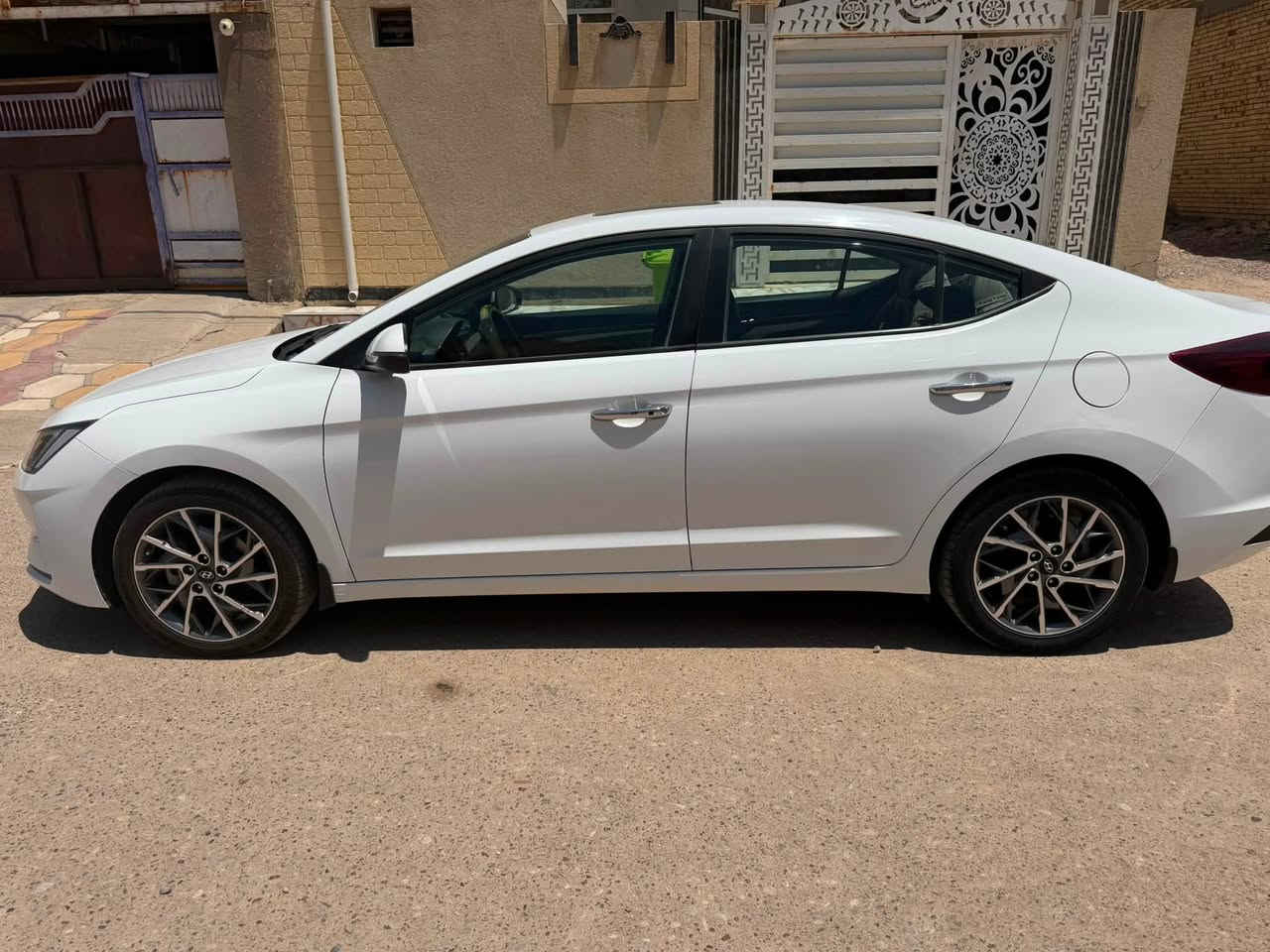 السلام عليكم
النترا ٢٠٢٠
الرقم بغداد
حرّة باسمي
خليجي
محرك ٢٠٠٠
بصمة
شاشة
بانوراما
تبريد قطعتين
حساسات أمامي وخلفي
صندوق ذكي
ماشية ٨٨ ألف
السعر ١٥٥ ورقة
للاستفسار ***********
