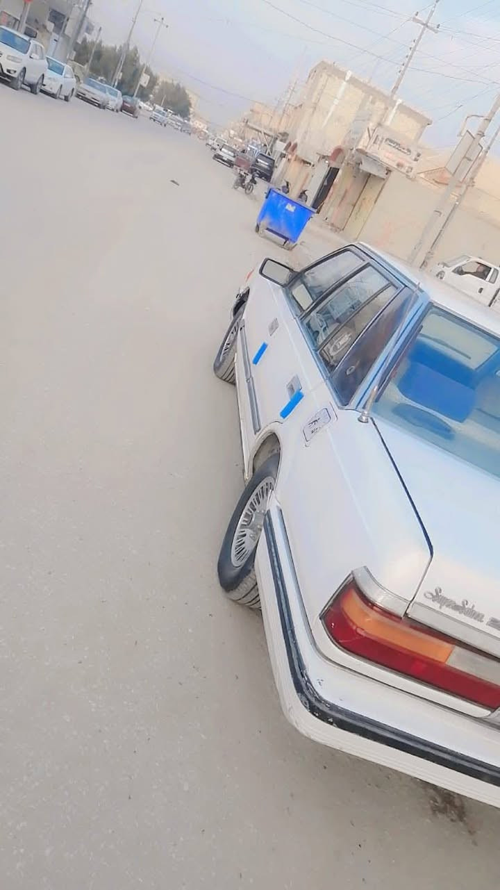 السلام عليكم سياره للبيع سوبر 1985بدون صبغ كير ومكينه ملكه ٦سلند كلاسيك  تراثيه السعر60$مع المجال مكانه كربلاء *********** بيع نقدا
