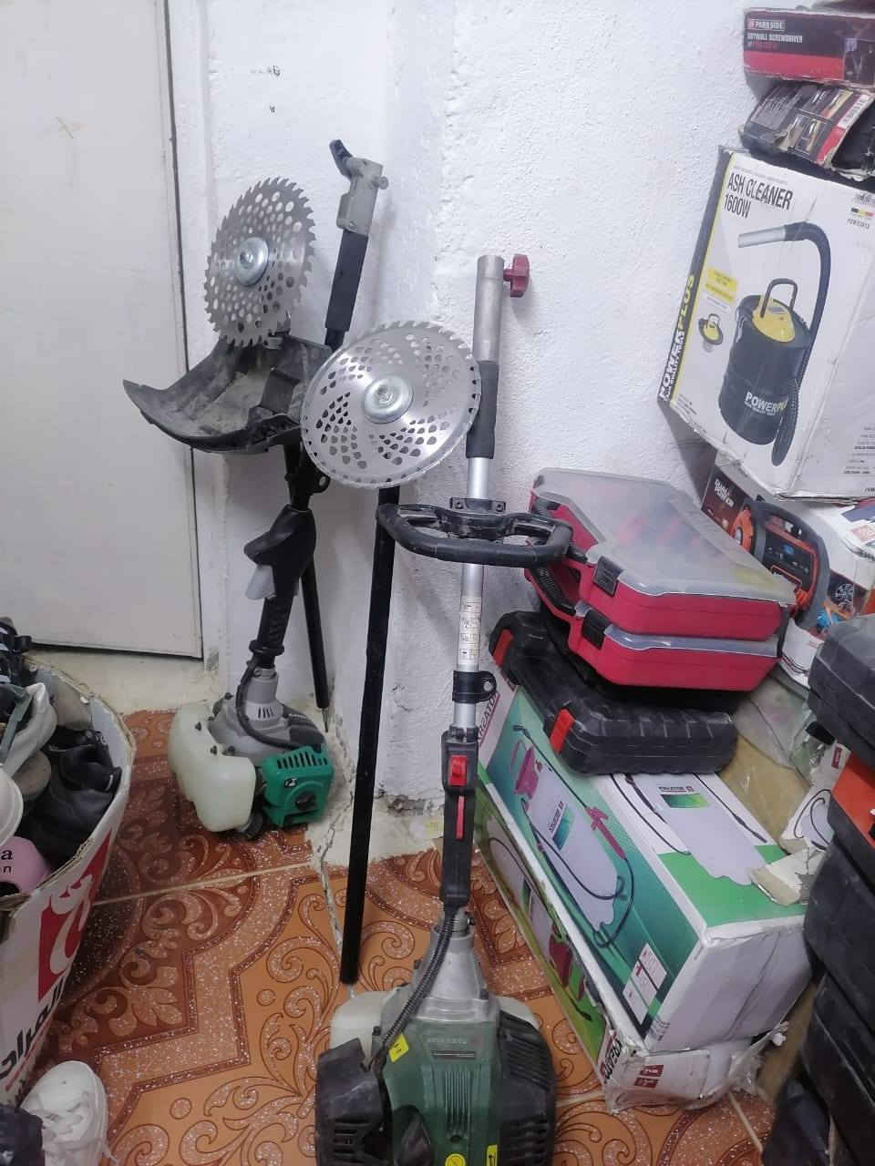 متوفر زراعي بإله موجود على مازنجر وعلى واتساب وهذا رقم تلفون ***********
