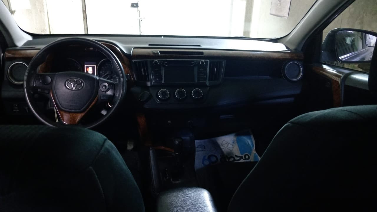 راف فور Rav 4 2018
السياره باسمي رقم بغداد دولي 
ماشيه ١٣١ الف كيلو 
صفحه السايق البيبان كلير فقط بدون صبغ وبدون اي قطعه مفتوحه 
مكاني بالكاظمية ***********
