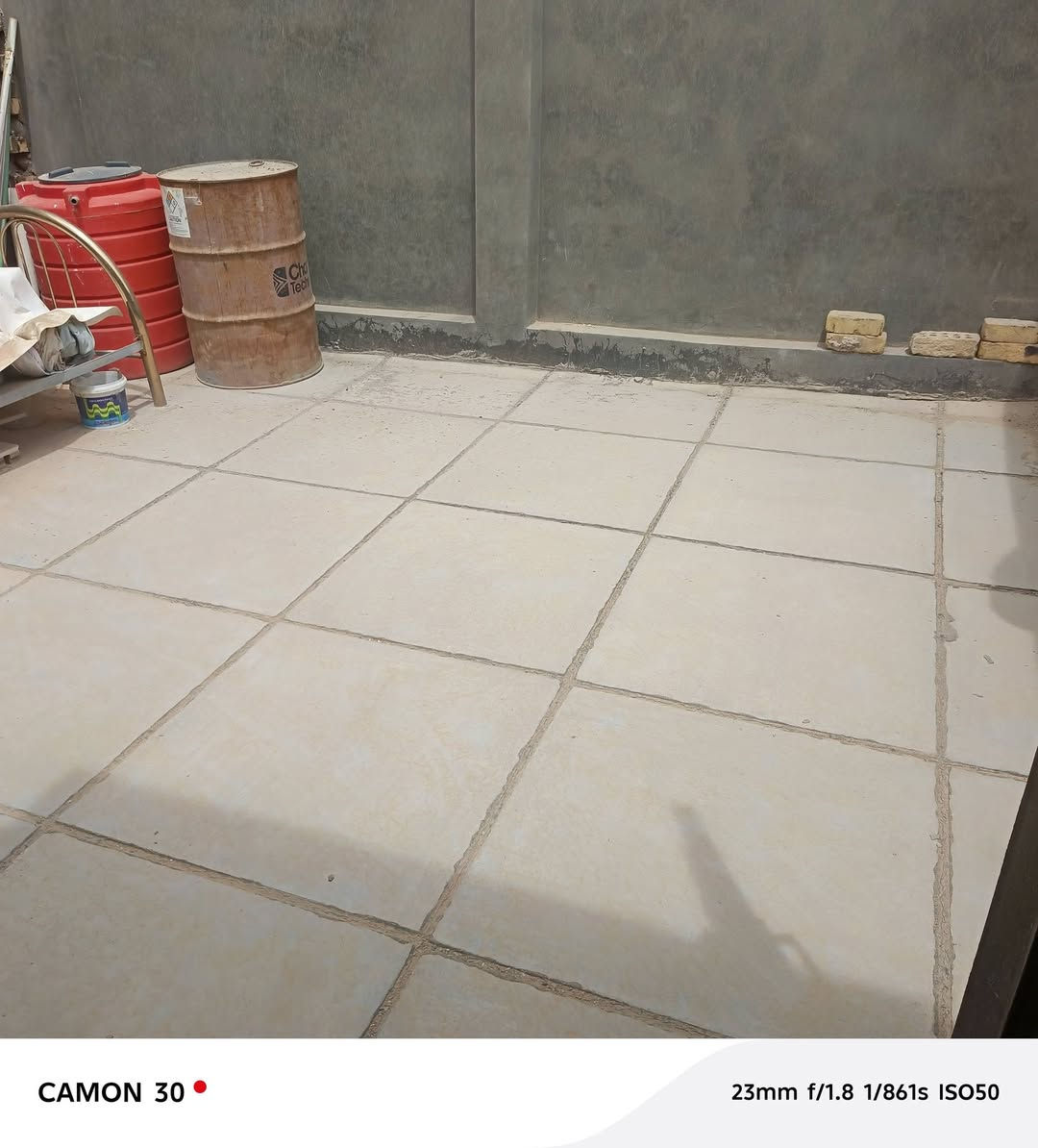 بيت للبيع مساحة ١٠٥ متر حي ميسان شارع البوريات قطاع ٢٢ خلف التجاري الطابق الأول طارمه واستقبال وصاله ومطبخ وغرفه وصحيات الطابق الثاني غرفه ٥*٥ وصاله وصحيات للاستفسار الاتصال على الرقم ***********
