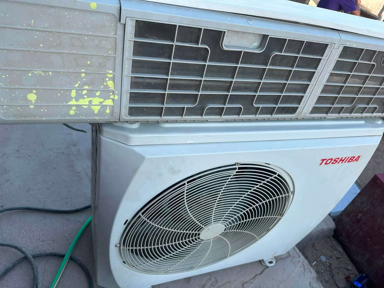 سبلت طنين توشيبا جاهز وجديد كلش السعر 350 
العنوان البصره الزبير سوق الجمعه 
رقم الهاتف ***********
