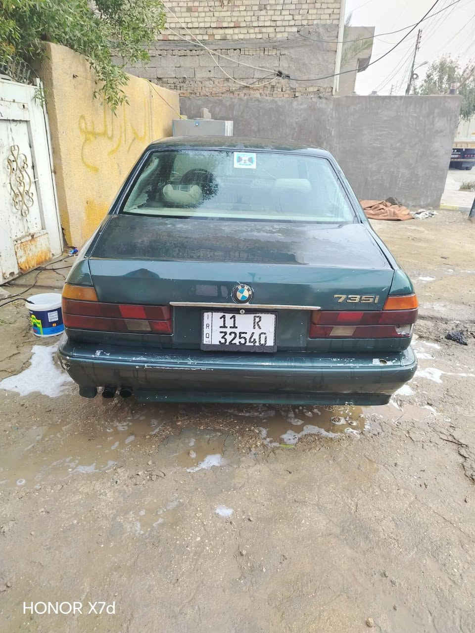 سلام عليكم بي ام 735 موديل 93
رقم بغداد نكليزي بسمي هزه جديده 
كير مكينه خير من الله كير اتو
جام اوتو سلايد سياره عليها ادامه كامله 
نوزلات وتخم بلكات فيت بم جديد 
عنواني بغداد المعامل ***********
 سعر 43 وبيها مجال بصيط
