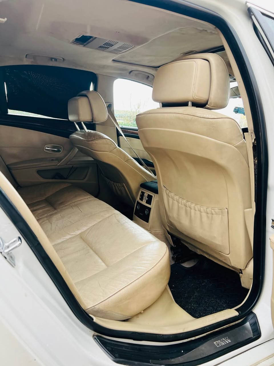 موديل ٢٠٠٨
حجم ٥٢٥
ساراه قبات ماسفاته
سلايت
كوشن جلد و هيتر
ستيرن كاره باي
به صمه
ساره ستئج كريه كزوز M5
بئ كيماسيه 
منفيست عصلي غورامه شرت
صعر ٧٧ و مجال
تئبينى ساره صقف موسه
***********
*********** دهوك, العراق
