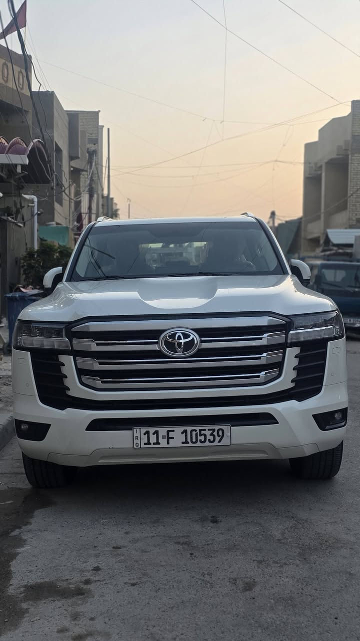 لاندكروز ساز 2022
مواصفات الساز معروفه
سياره عل بلاد 
السعر 61ونص
الرقم ***********
