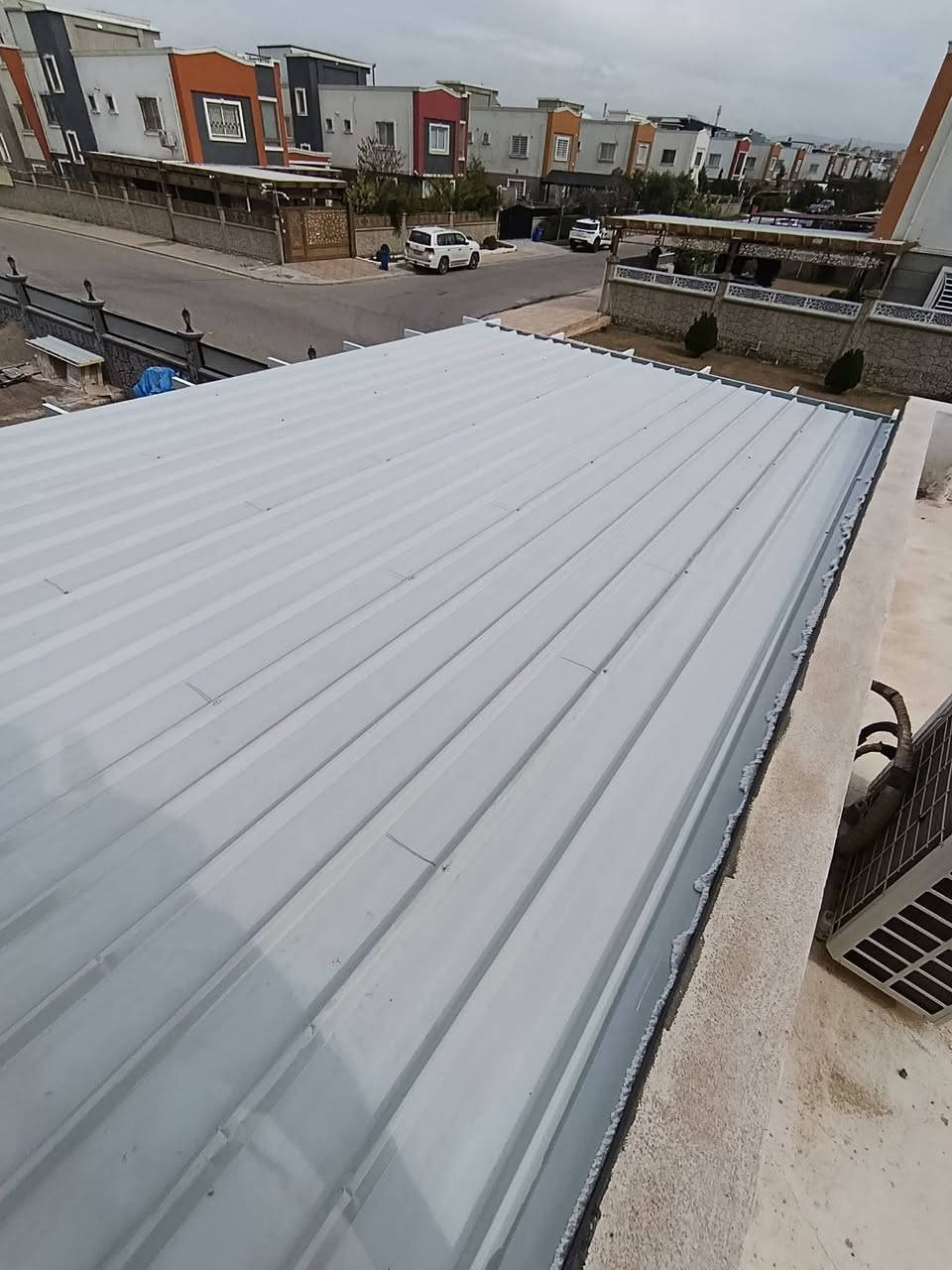حداد جوال عمل كرفانت سقايف كيسبان ❤️
سقايف سندويج بنل  عمل لدروجه عمل دروجه طورائ 
بوردكس جبس بورد 
قواطع سندويج قواطع جبس بورد 
ديكورات  وكل مايخص لحداده 
*********** =وتساب 
*********** =وتساب
