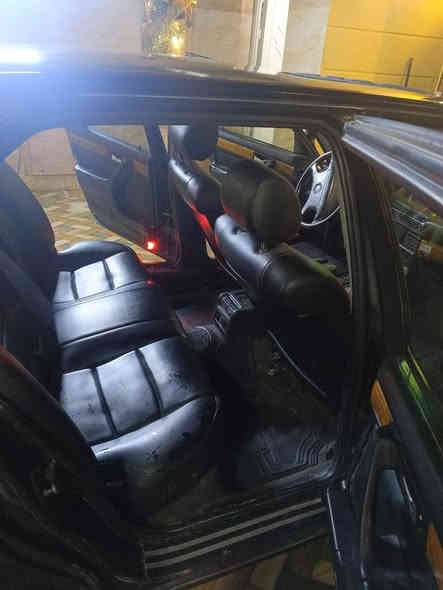 سياره بي ام 730 موديل 1992 رقم بغداد كشنات كهربائي جلد كهربائياته كله شغاله محرك كير خير من الله صدر أمامي خلفي جديد حساسات خلفيه مصبوغة عام بدون ضرر بيع مستعجل 55 ورقة والشراي يتصل على الرقم ***********
