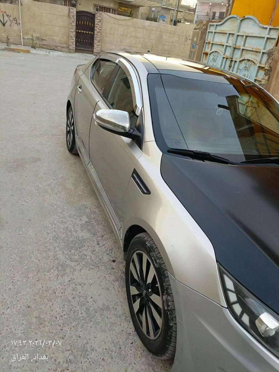 اخوان Kia K5  موديل 2011وارد كوري فول مواصفات بصمه ابواب وتشغيل بنوراما قطعتين تبريد اشاير بالمري شاشه وكاميرا كشنات جلد سيارة جاهزه كير محرك تبريد صدر جاهزة من كلشي رقم بغداد تحويل مباشر بيها جاملغ ومصلح نفسه  السعر ١٠٥وبيها مجال بسيط مكان السيارة بغداد حي العامل الملحانيه  ***********
