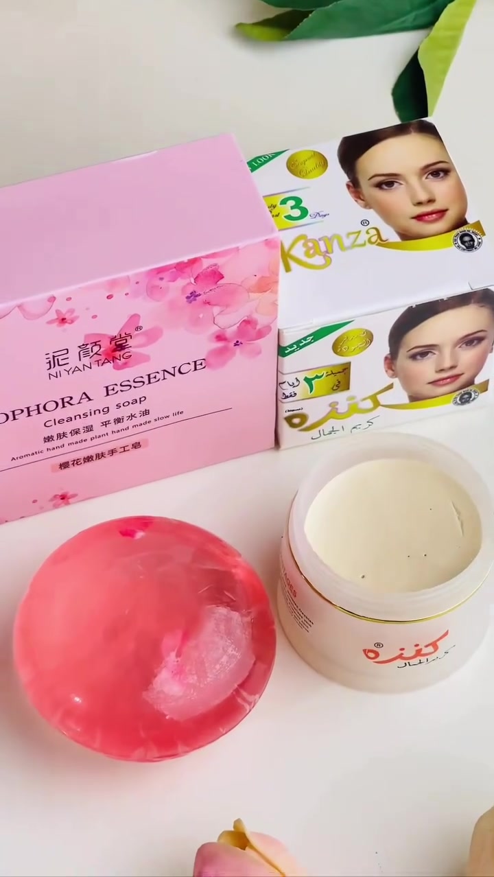 🎀عرض خاص🎀 
لتبييض الوجه وتصفيه البشرة من تصبغات والكلف يتكون 👈كريم كنزة + صابونة زهر الكرز 🌸

1.كريم كنزه الاصلي والمضمون 
يعمل على اصلاح البشره من حب الشباب 
والكلف والنمش ويعمل على شد البشره 
ويؤخر من ظهور التجاعيد 
يقوم بتصفية البشره وتنقيتها وتبيضها 😙
✅تعمل على :-
🌸 تبييض البشرة 
🌸 نفخ الوجه 
🌸إزالة الكلف والنمش وحب الشباب واثاره
🌸القضاء على التجاعيد والخطوط الرفيعة 
🌸إزالة البقع السوداء 
🌸إزالة المسامات الواسعة للبشرة 
🌸تغذية و تنعيم  البشرة 
🌸شد البشرة 
🌸إزالة آثار الحروق الناتجة من الشمس

2.صابونة زهر الكرز🌸
【تفتيح وتجديد شباب البشرة】تحسين البشرة الجافة والخشنة، وصقل المسام وشدها، وتنعيمها وترطيبها، وجعل البشرة شفافة ومتجددة مصنوع من زهر الكرز 
و زيت وماء الورد وبتلات الورد
الطبيعي و تحتوى على الاحماض الدهنيه و فيتامين أ وفيتامين ج يحافظ على ابقاء البشرة رطبه

سعر العرض ١٠ الف


**إذا كنت صاحب هذا الإعلان وتريد حذفه لأي سبب، رجاءا أرسل رسالة إلى الدعم الفني**