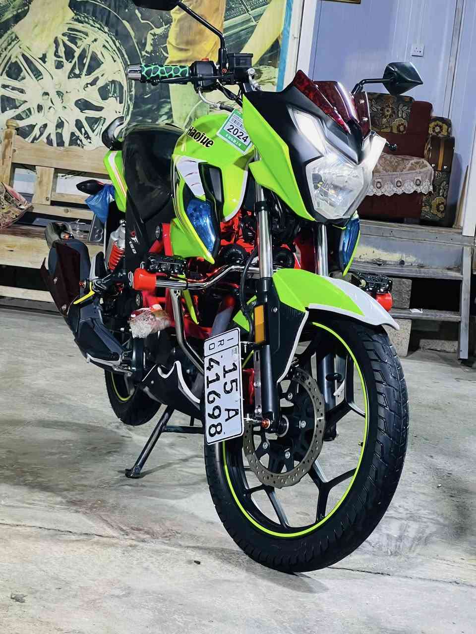 سلام عليكم هاوجي df موديل 2021 مكفوله من كلشي مسجل بأسمي يعني تحويل ثاني يوم الدراجه نضيفه بمعنى الكلمه ما تذب عليها غير دهن و بانزين 
الاستفسار على الرقم التالي ***********
