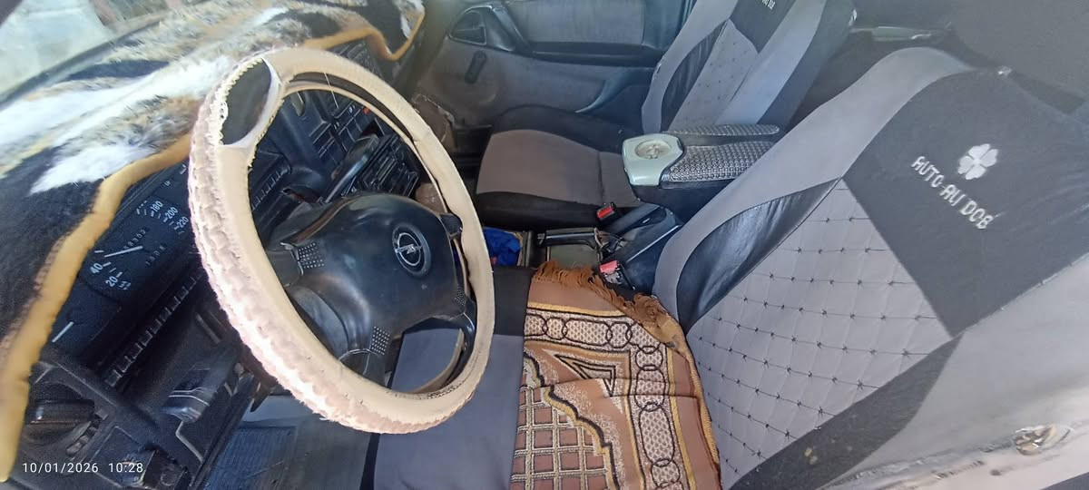 اوبل وميكه محرك كفاله وكير كفال سياره نضيف وسعره 30ولتواصل اتصل عل الرقم***********
