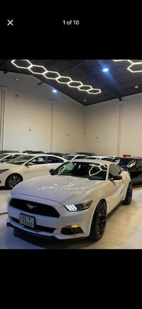موستنگ ابيض ٦ سلندر ٢٠١٧ للبيع ابيض مقدس ماشية ٧٨ الف كيلو (بعدها بحيل...