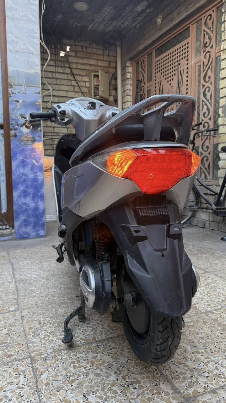 السلام عليكم دراجة شحن للبيع
قدرة الملف: 1200 واط
نوع البطارية: كرافين
حجم البطارية: 23 أمبير/ 72 ڤولت عدد البطاريات: 6
بطاريات
حجم الويل: 12 انج أمامي / 10 انج خلفي الفرامل: دسك أمامي / بنز خلفي
السرعة: 52 كم / ساعة حقيقي
المسافة المقطوعة للشحنة الواحدة: 60-75 كم
Park :نظام
Reverse :نظام


**إذا كنت صاحب هذا الإعلان وتريد حذفه لأي سبب، رجاءا أرسل رسالة إلى الدعم الفني**