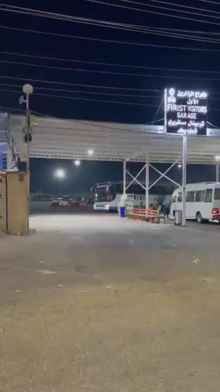 السلام عليكم للبيع جاهزه تخم تاير حداديه من طول لطول رقم نكليزي تحويل تبريد صيني 
56نفر مكينه 8كير6 مكان سياره بصره ايي ستفسار على رقم ***********
