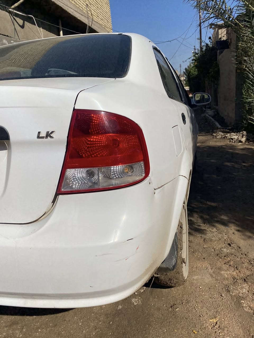 سلام عليكم 
اڤيو 2006 رقم بابل انكليزي سياره حلوه ونظيفه كير اوتوماتيك 
سعر : 51 وبيه مجال بسيط حك الجيه 
ما متواجد عل نت 
هذا رقمي اتصل : ***********
