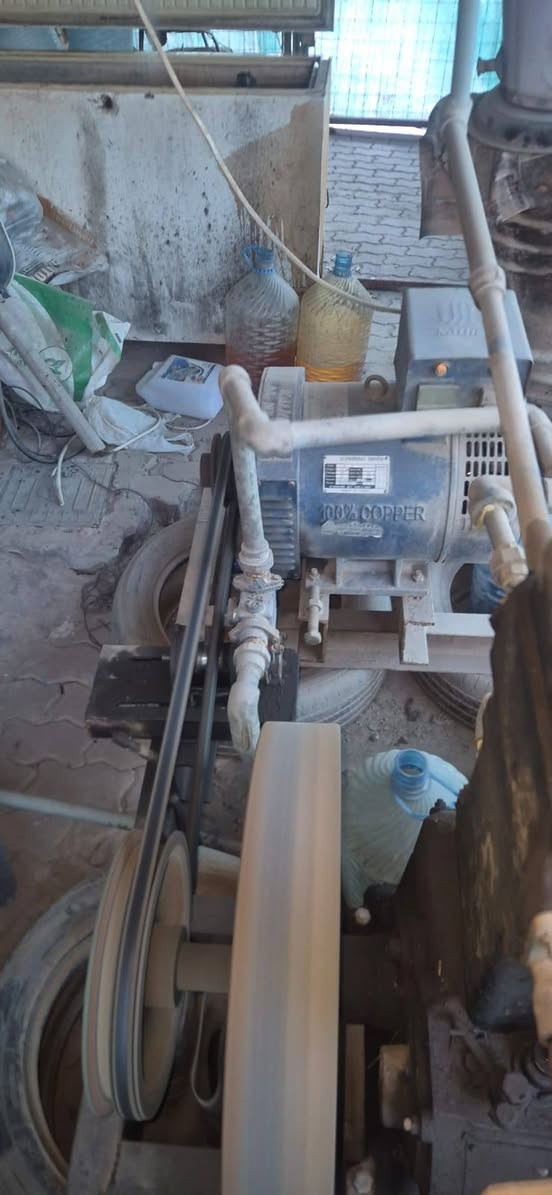 للبيع لسترحجم كبير منصوب على شيلمان جنر  وراس توليد 10كيفي مع ماطور ماء جيد وباتري جيد علما ان المولد اخو الجديد وراس توليد ابو شعله نحاس100% موقع المولد تكريت الزهور الأولى أيضا مع المولد المجمده الماء *********** اتصل بي واتساب 
السعر 600الف بي مجال
