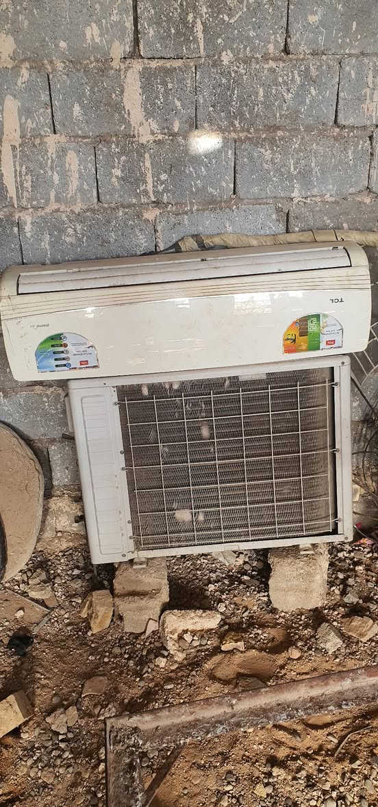 سلام عليكم اخوان سبلت للبيع العدد2 شغالت 2طن مكان نجف كوفه الشراي يدك علا رقم ***********
