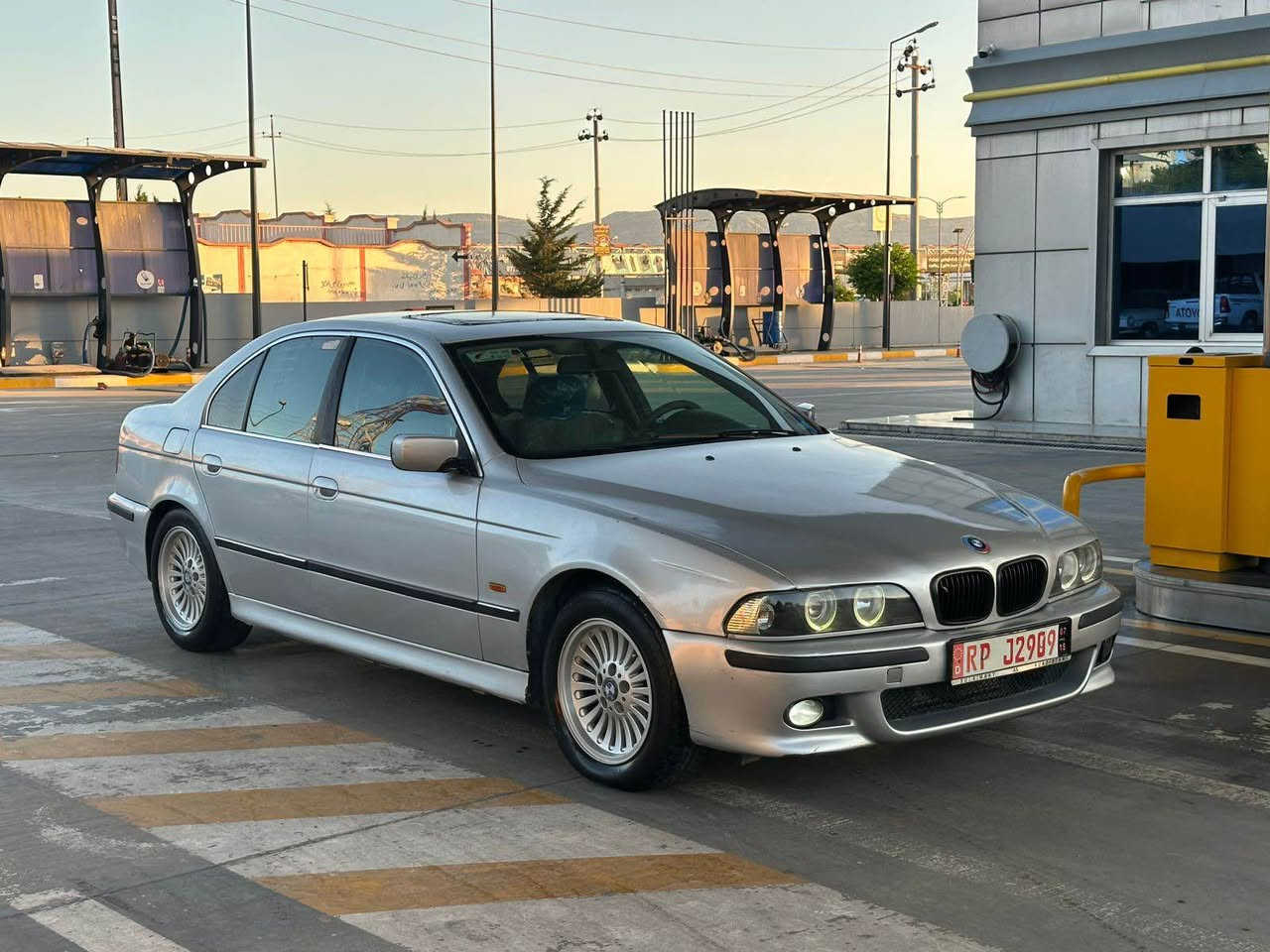 بەناوی خوای گەورە
  
 Bmw e39  525 
  ✈️🇩🇪٥٢٥ دەبڵ دیجیتاڵ گێڕ عادی 
ساخ  ساخ    کۆدی بۆ نەکراوە 

مۆدێل ٢٠٠٠ بێ دەعم و لێدراو سارد ❄️و گەرم 🔥بە شەرت   
  نوکە دەرزی دەعمی نیە ✅
جوارجام کارەبا  و ئۆتۆ 
ئاوینە و سنوق کارەبا  
سیستەم سماعە و ئیمپیفایربیلاد   
کوشن هیتەر  
شاشە ئایپاد 
ناو رەساسی  
ناو دەری زۆر جوانە
٥٠-٦٠ هەزاری  مەسرەفی  وردەی تیایە   دوای مەعمەلە بۆت ئەگیرمۆ 
جوان بیخوێنۆ ئینجا نامە بنیرە  
 
 ڕەحمەت لێبێ مشتەری نیت لە کاتی خۆت و ئێمەش مەگرە 
 مشتەری سەرچاوم  وەرە سیری بکە و مەعمەلەی خۆت بکە  لە سلێمانیم  سعری 47$گەڵا و مەعمەلە کەم
*********** wats app &viber السليمانية, العراق
