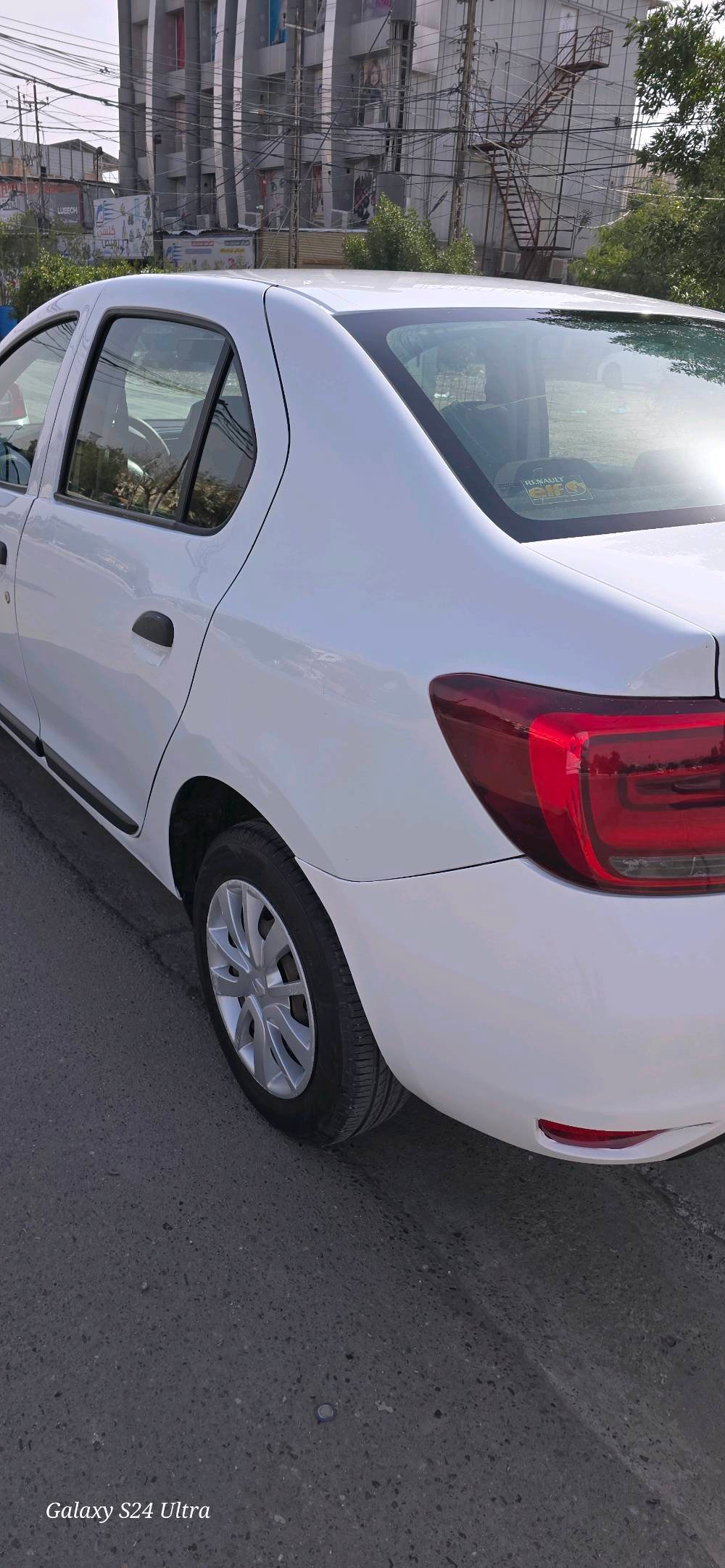 السلام عليكم رينو سمبل ٢٠٢٠ رقم بغداد الجديد هزة جديده سنوية جديدة محرك بالضمان ماشية ١٣١ بيها باب الايمن الامامي صبغ والخلفي بارد وجاملغ امامي جهة السايق بارد كير محرك صدر كهرباء كله مكفول ادامة كاملة السعر ٨٣ مكاني السيدية 
***********