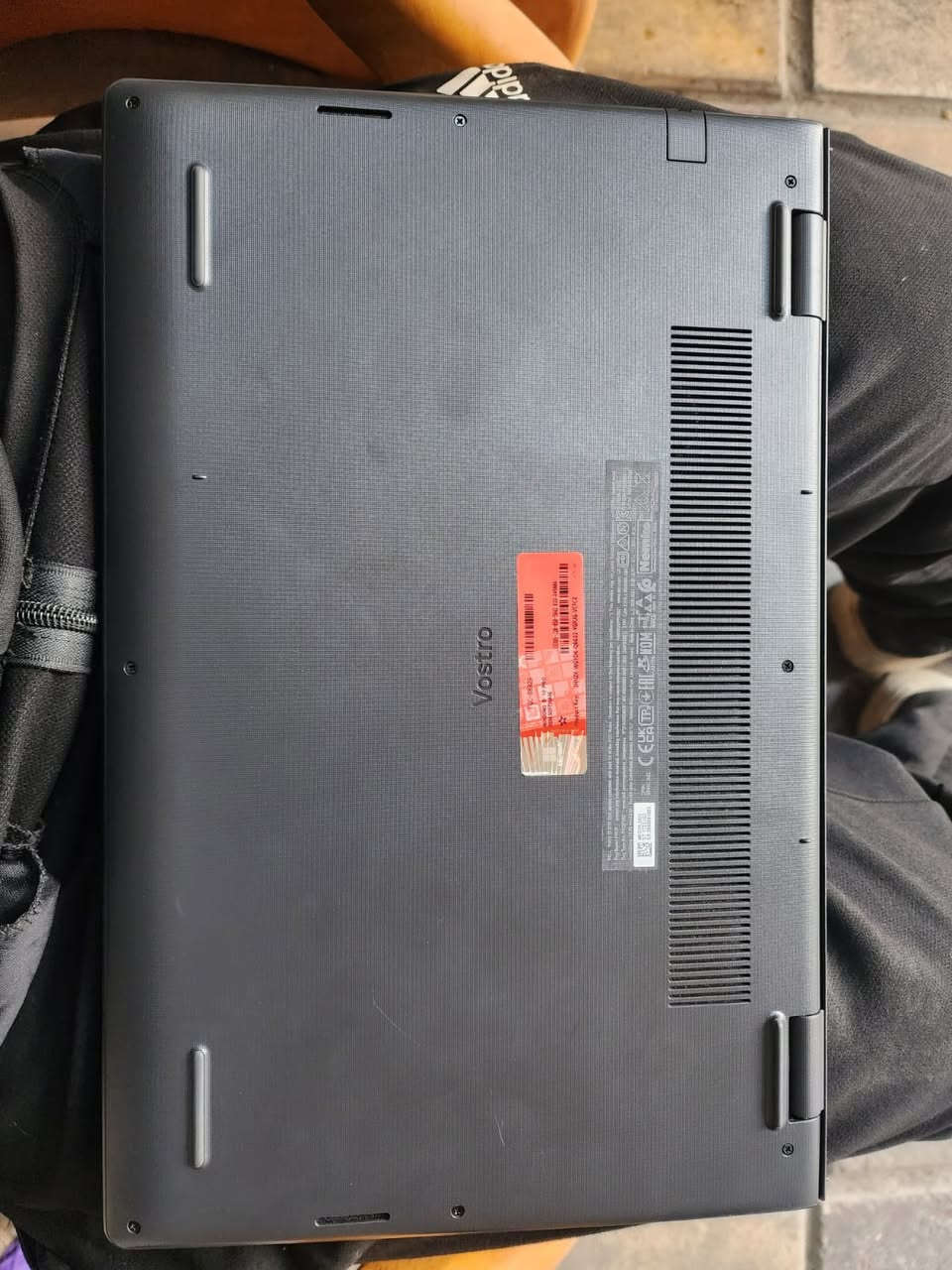 السلام عليكم لابتوب ديل جديد ونظيف استعمال قليل مواصفاتة مذكورة بالصور سعر ٩٠٠ للاستفسار ***********
