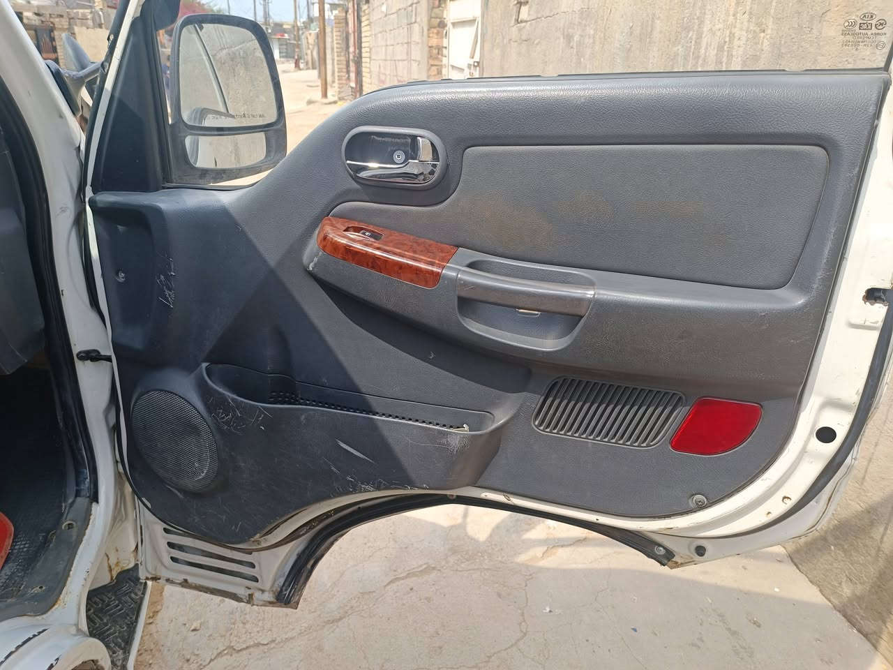 سلام عليكم كيه حمل قرده لفين وسبعه صدر جديد تايرات جديده شاصي مكفول محرك كهربائي كله شقاله رقم ديالى وتحويل لعنوان بغداد النهروان سعر 85وبيه مجال *********** /موديل 2007
