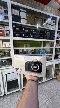 كانون 5D • عدسة 16-35 F2.8 • بابل