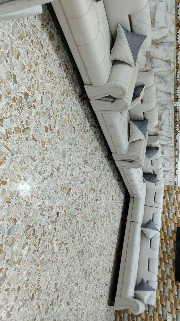 من رخصة ألادمن
تخم ديوان عدد ٢ طول ١٤ متر ونص ٢٠ مقعد يحتوي على ٢ زاوية مودرن شغل تفصال درجه اولى خشب بلوك اسود كله سفنج مضغوط مميز أول طبي عرض المقعد ٧٥ سم قماش كتان لون بيجي أوف وايت مع الكوشات ١٢ كوشه.. جديد هسه وصل استفسار *********** متوفر واتساب
