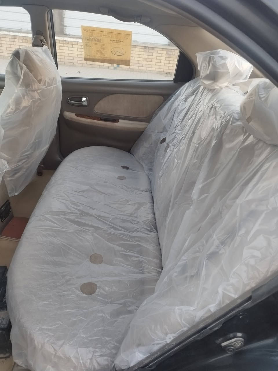 سلام عليكم 
سوناتا موديل 2000  رقم بصره سنويه جديده لل 29 
سياره جاهزه محرك وكير جدد اوتو تبريد ثلج حداديه 
وكهربائيات كله جاهزه بدون ضربه سعره 52 
***********
