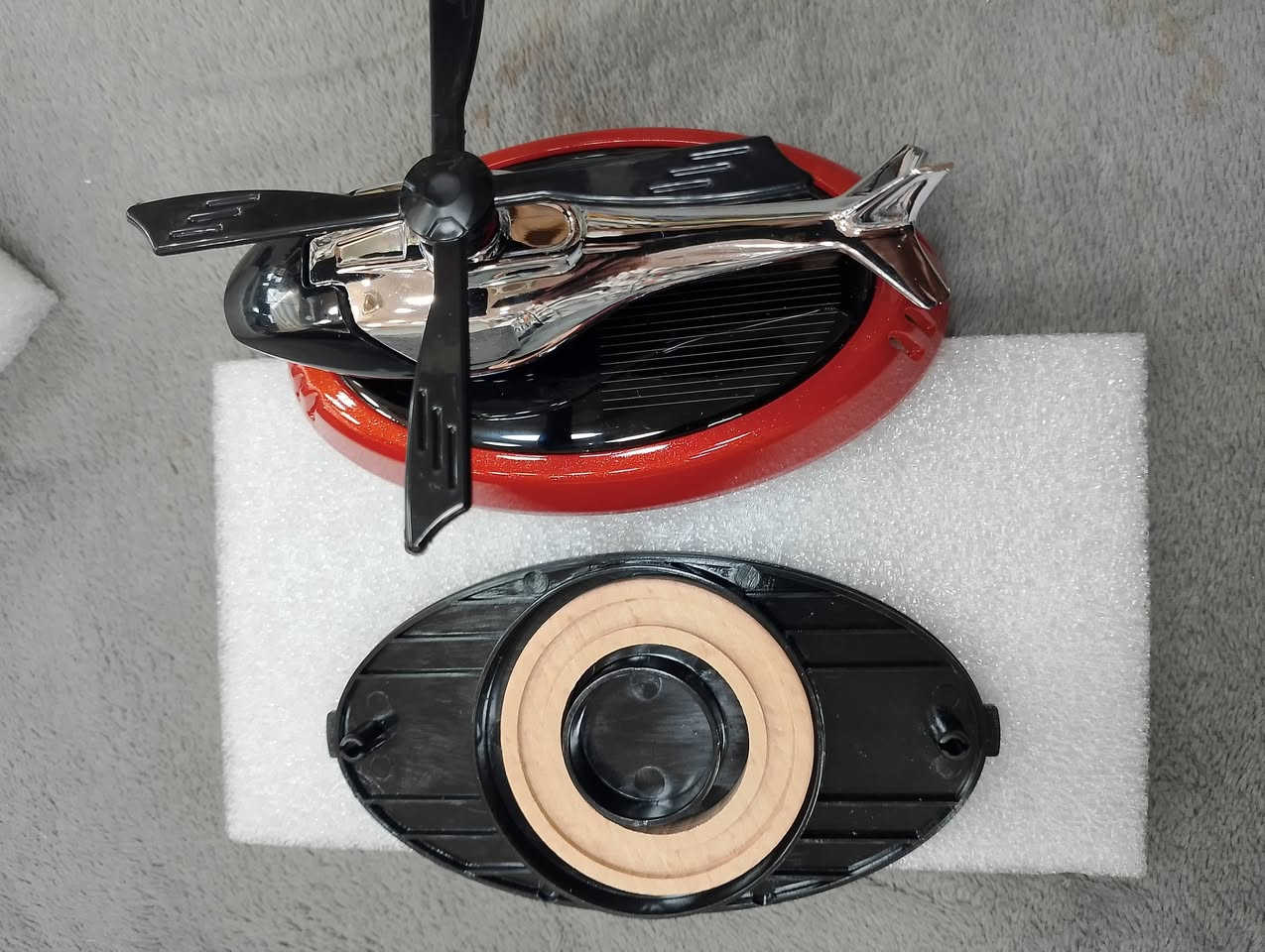 هليكوبتر مبخرة سيارة 
طاقه شمسيه 
بسعر 7 آلاف 
يوجد توصيل لجميع المحافضات 🛵 
***********
