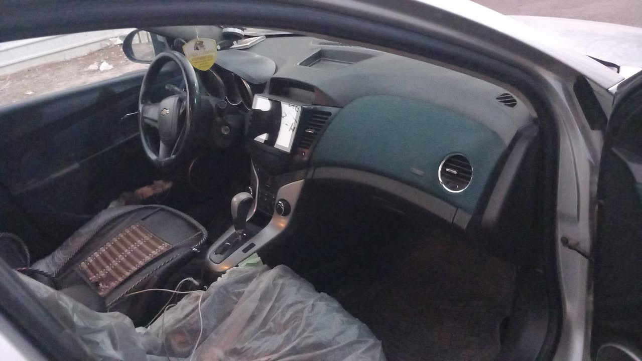 السلام عليكم ورحمة الله وبركاته جميعا شوفر ليت كروز 1800 للبيع 2012كير محرك تبريد كفاله السيارة 3قطع فقط بسمي السعر 70وبيها مجال العنوان بغداد الاعلام..***********
