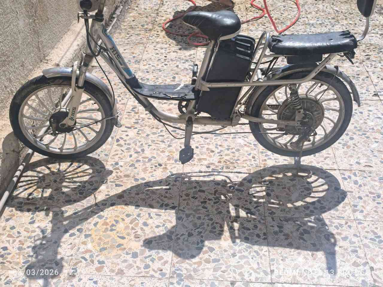 دراجه شحن فقط يراد لها تبديل باتريات وبيها بعد شهر العنوان محافظه بابل السعر 100 وبيا***********
