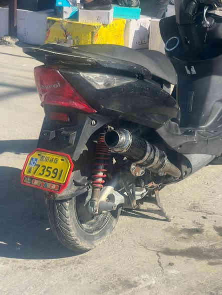 سلام عليكم ماكس ثعلب للبيع او مراوس شعندك نزل دراجه كامله سلف هندر كهربائيات كله شغاله صالنصه حلك عريض كلج امامي رياضي ولباقي بلاديه كلهة السعر 650وبيهة مجال الرقم ***********
