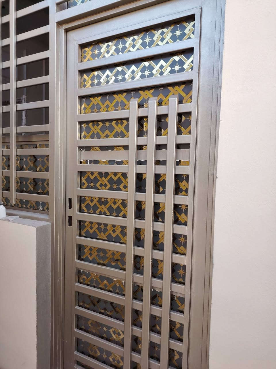 تعهدات الشيباني لعمل كافة انواع زجاج المنازل والمحلات وال pvc
***********
