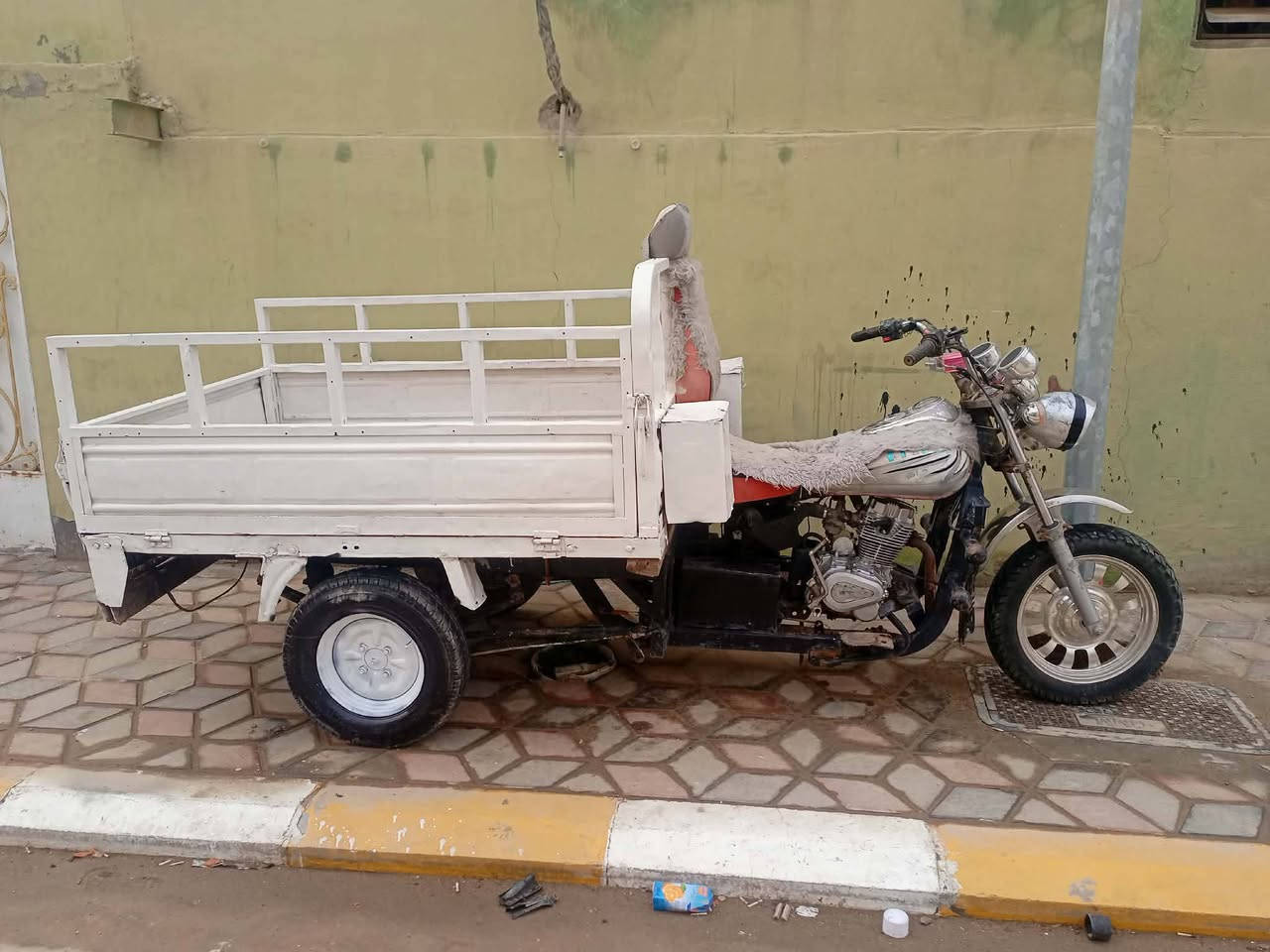 سلام عليكم شباب ستوته للبيع امتيار بيضاء رقم اسود ثانويه رايحه سعر 800 قفل ربع مال***********
