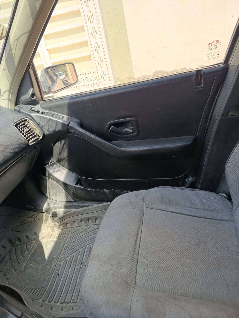 السلام عليكم بيجو روى موديل تسعه كربلاء سياره جاهزه تبريد حداديه تايرات نضيفه *********** مكانهه كربلاء السعر 28 وبيهه مجال
