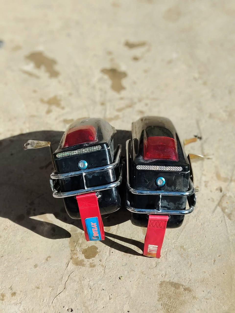 سلام عليكم .
جنط صفاح بوكسر ويرهم دايون مع القواعد مال شد مفاتيح 2 مع اناره تنربط على البك لايت  
سعر 50 الف 
***********
