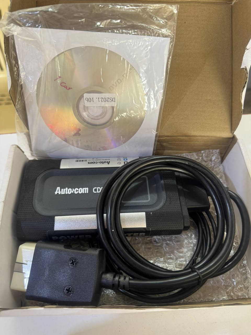 جهاز  كشف اعطال  يعمل بخاصيه الكيبل والبلوتوث. إسم الجهاز Auto com  مخصص لكافة السيارات الاوربيه إلى حد ٢٠٢٢ أوفلاين وهنالك خاصيه برمجة. شبشل فنكشن. 
السعر ٧٥ الف غير قابل للنقاش


**إذا كنت صاحب هذا الإعلان وتريد حذفه لأي سبب، رجاءا أرسل رسالة إلى الدعم الفني**