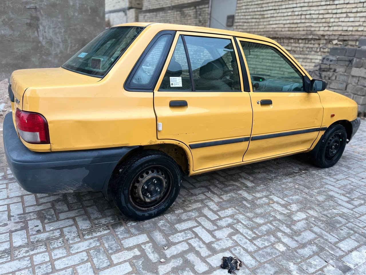 سايبا 2014 رقم  بغــــــــــــــــــــــــداد بأسمنه تحويل ثاني يوم مصفره هيئة وغرامات ارقام انكليزي . 
تخم تاير جديد تبريد ثلــــــــج باتري جديد عليها ادامه  منظومه بانزين جديده من كلاص بانزين فيت بم نوزلات   السياره كاعده وحلوه مثل ما موضح بلصور ترايها يخبل . 
السعـــــــــــــــــــــــــــــر 40$ وبيها مجال للطيبين .
مكاني  بغــــــــــــــــــــــــداد الشعب . 
*********** Colombo, Sri Lanka
