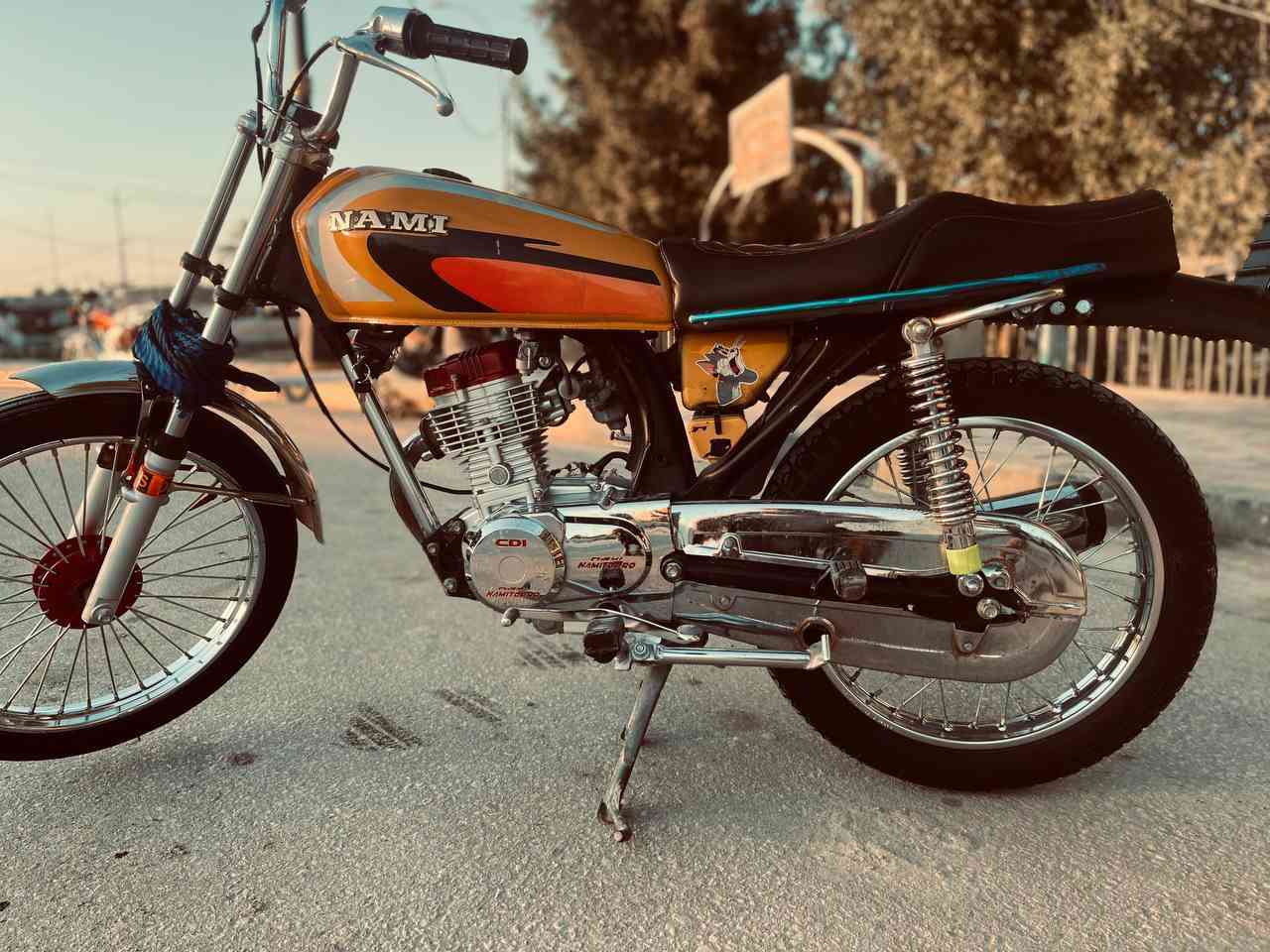 سلام عليكم دراجه للبيع اصولي تعمير كله 25دراجه عسحك بعدهي مافارغ الىن  عدي شغل شاصي 20 وكيله ابن هوشه أوراق كامله سعر خاص ***********
