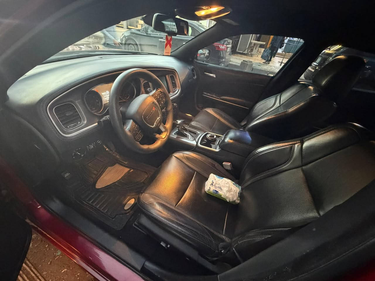 جارجر موديل 2020 
نوع جي تي
 فول مواصفات عدى الفتحه 
كشنات جلد 
دشبول خياط
شاشه كبيرة
تدفئة وتبريد كشنات
تبريد قطعتين
ستيرن كهرباء 
رادار امامي 
رادارات جانبيه
 خزن كشنات
ماشيه 26000
حادثها جاملغ وربع البنيد
ايرباك سستم
مكانها المنصور 
السعر 24500$
رقم صاحبها ***********
